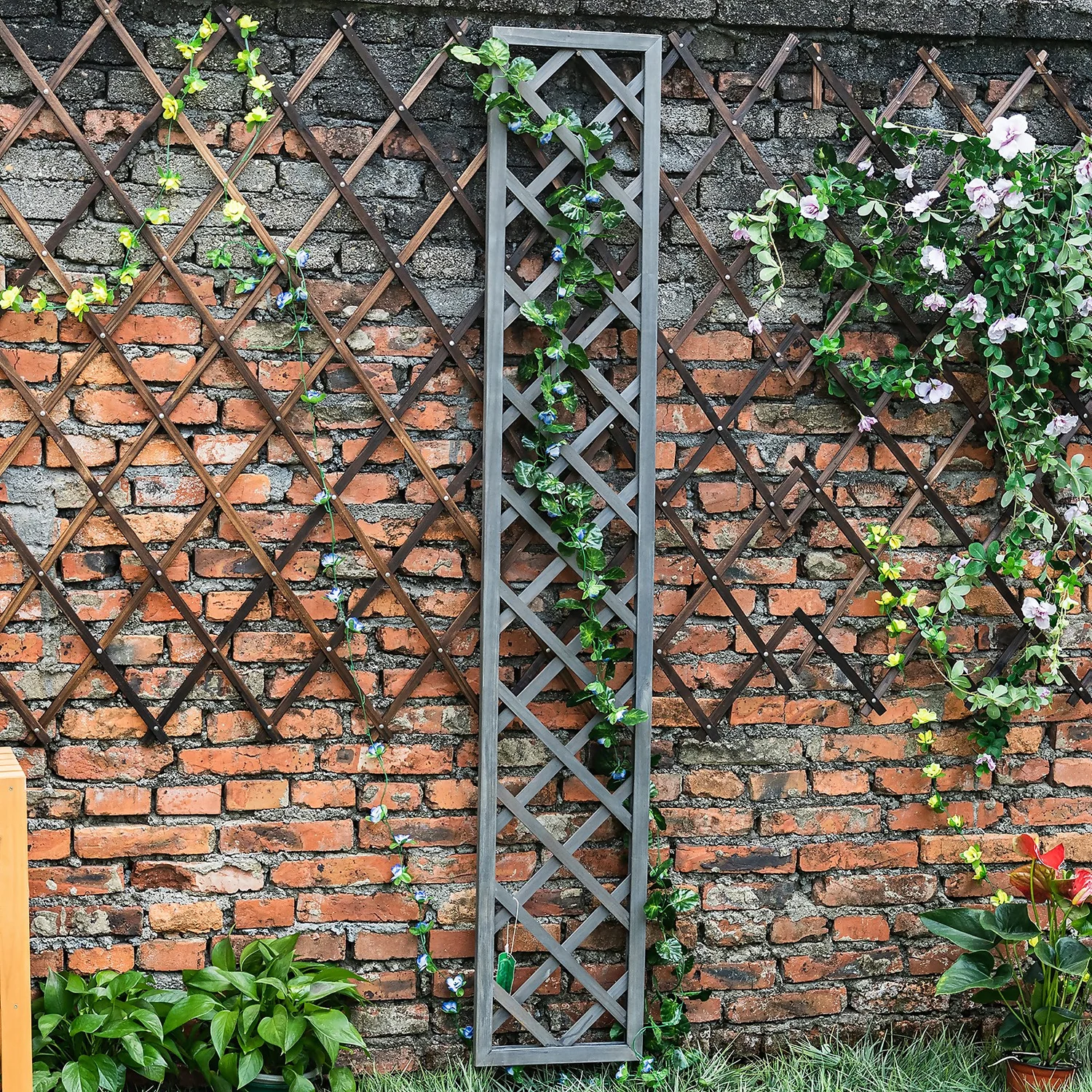 1.8m X 30cm Wooden Trellis Panel - Grey 4 1.8m X 30cm Wooden Trellis Panel - Grey - Image 2