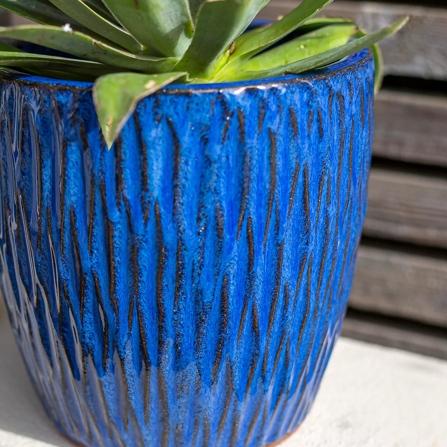 Chiswick Textured Pot Blue - 32cm 6 Chiswick Textured Pot Blue - 32cm - Image 4